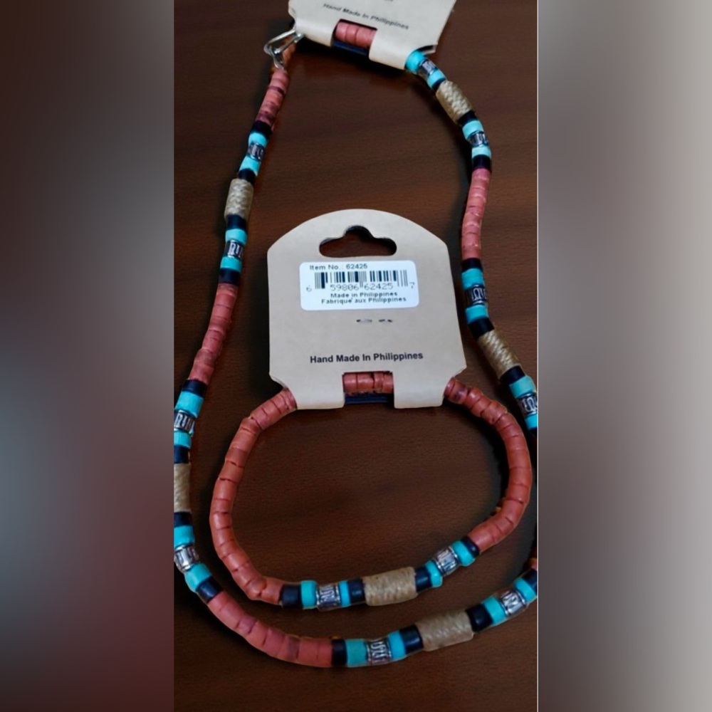 Shell Beads Necklace & Bracelet Set - Picture 2 of 2